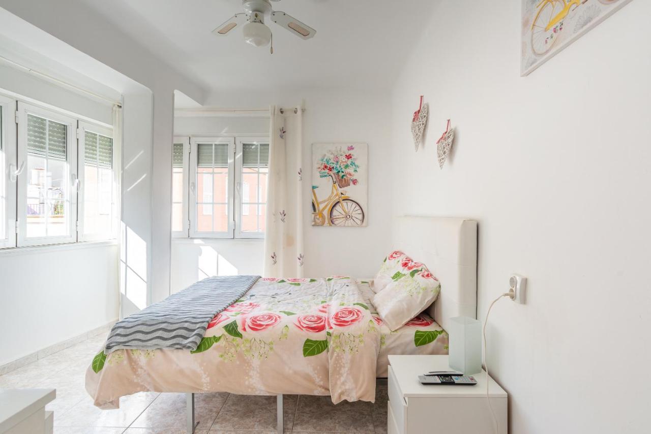 Rooms Breeze & Sun มาลากา ภายนอก รูปภาพ